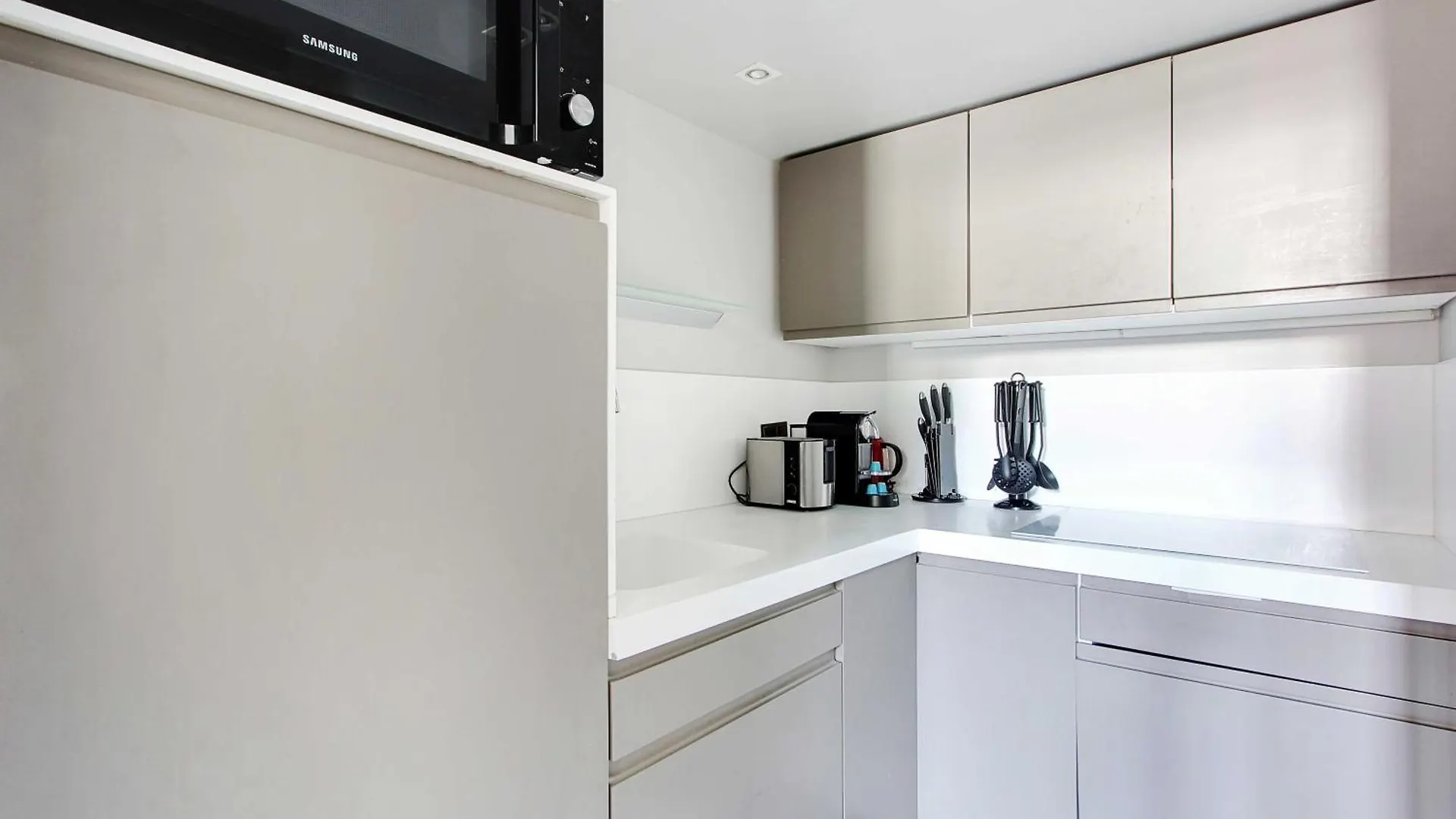 Magnificent - 2br-7p - Les Buttes Chaumo Lägenhet Paris